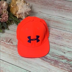 Under Armour Snap Back Ball Cap EUC